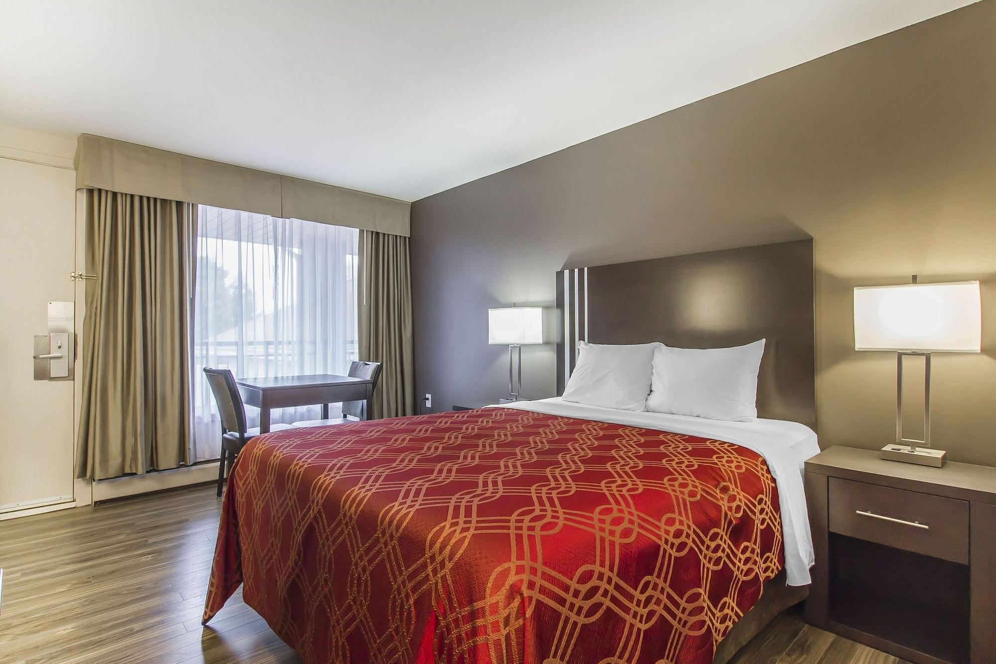 Econo Lodge Inn & Suites Lethbridge Eksteriør billede