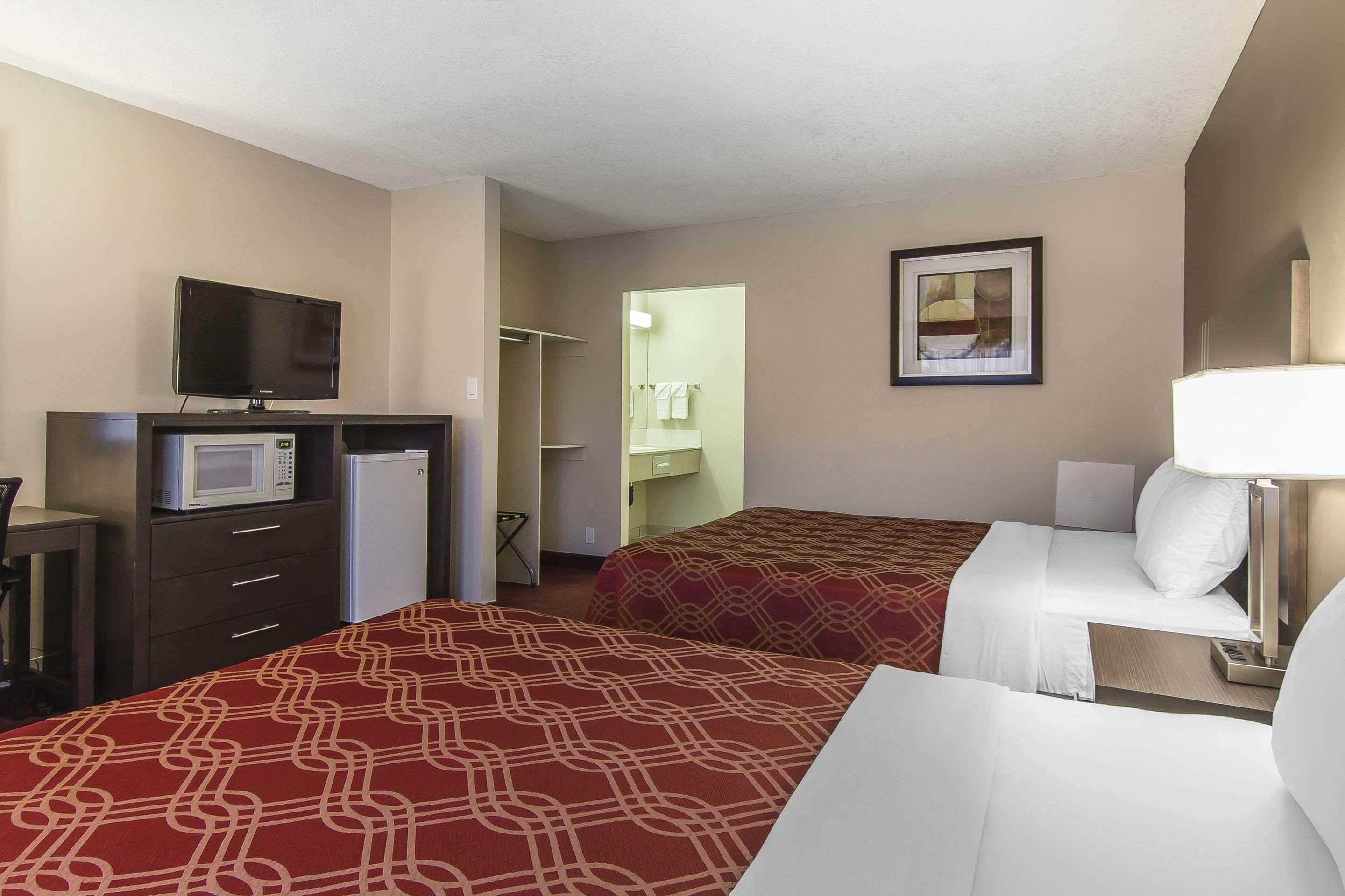 Econo Lodge Inn & Suites Lethbridge Eksteriør billede