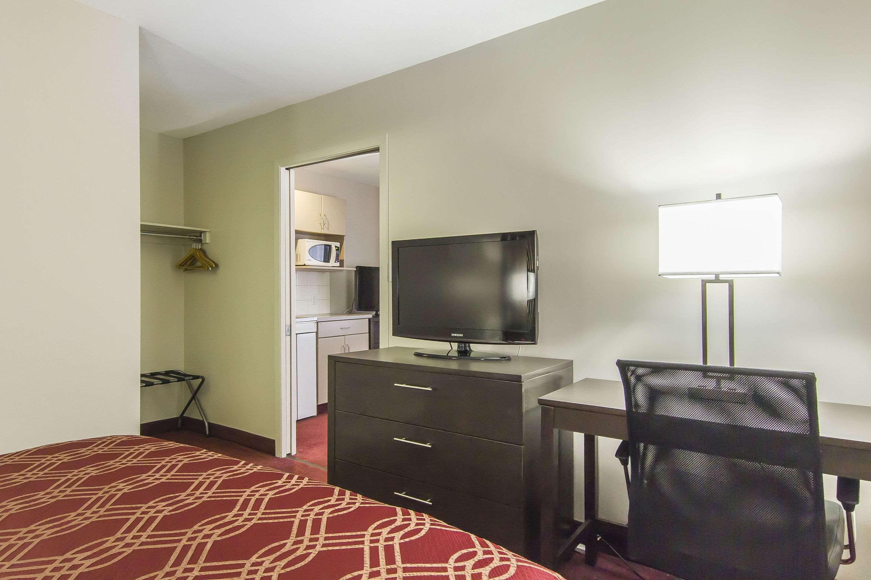 Econo Lodge Inn & Suites Lethbridge Eksteriør billede