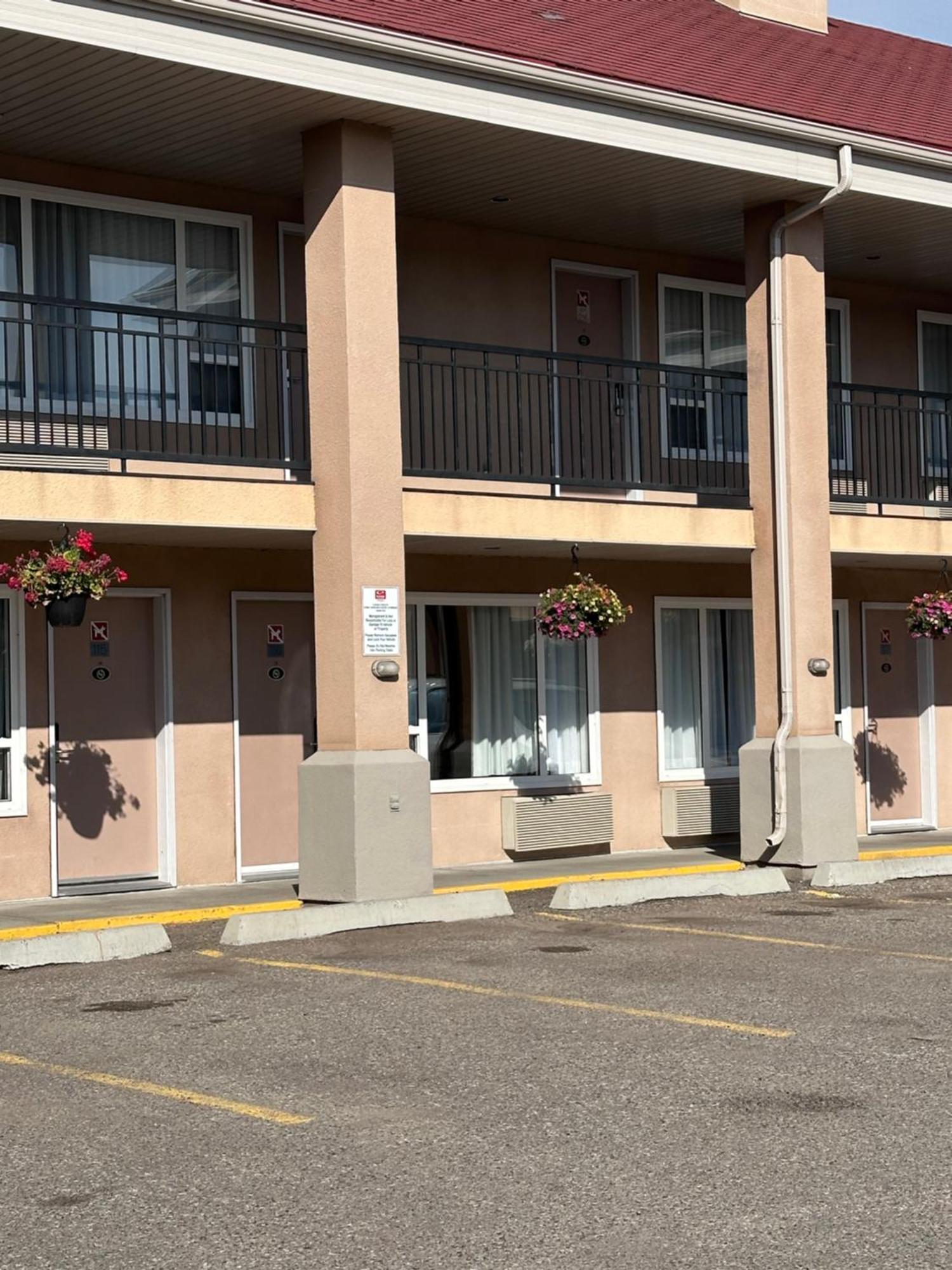 Econo Lodge Inn & Suites Lethbridge Eksteriør billede