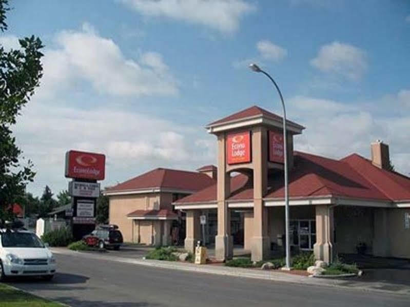 Econo Lodge Inn & Suites Lethbridge Eksteriør billede